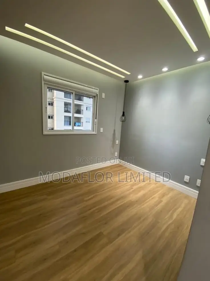 Luxury SPC Flooring – Realistic Wood Design