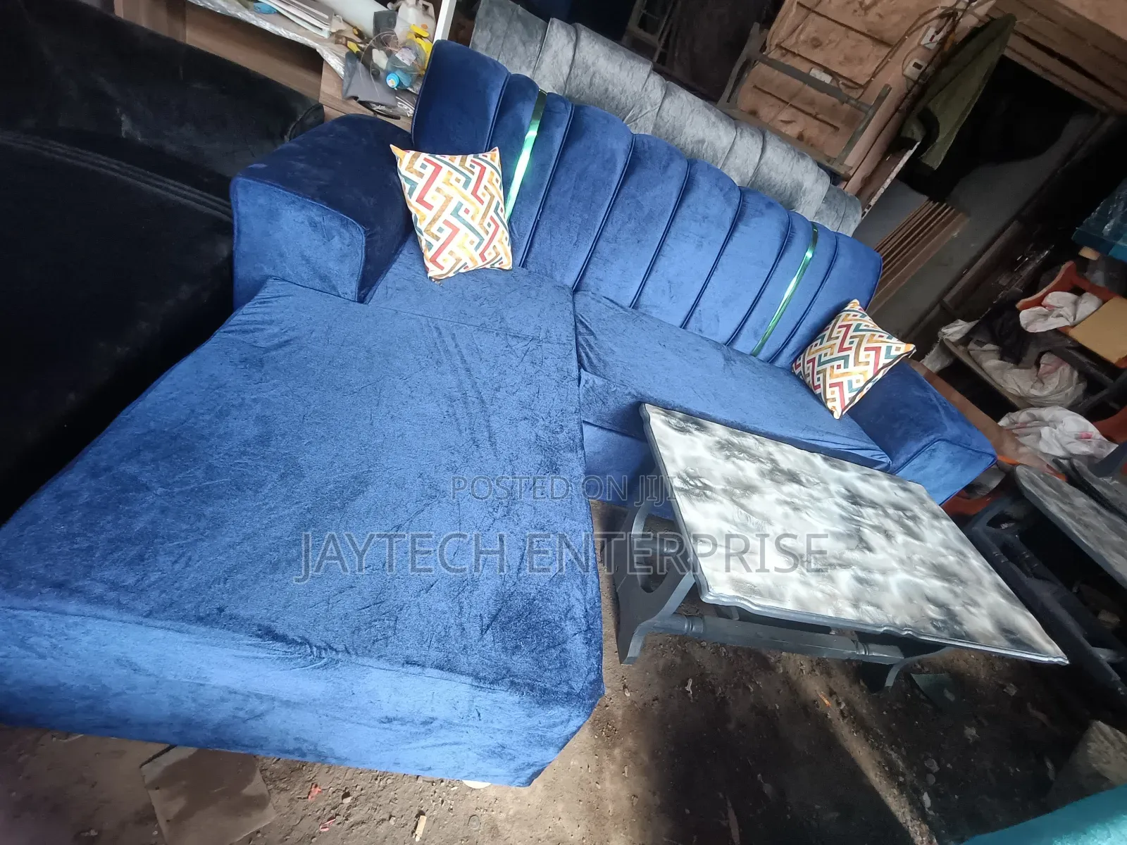 4 Seater L-Shaped With Coffee Table
