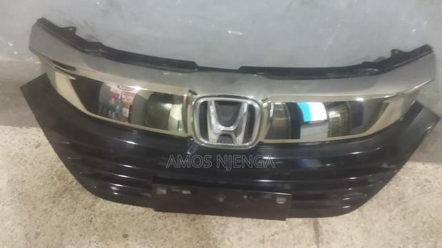 Honda Vezel Front Bumper Grill - thumbnail 2