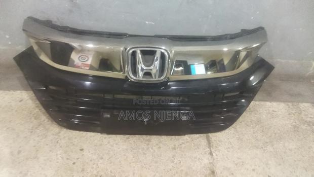 Honda Vezel Front Bumper Grill - thumbnail 3