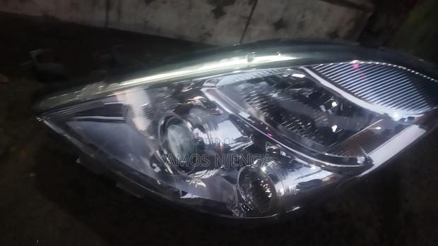 Toyota Isis 2007-2013 Headlight - thumbnail 3
