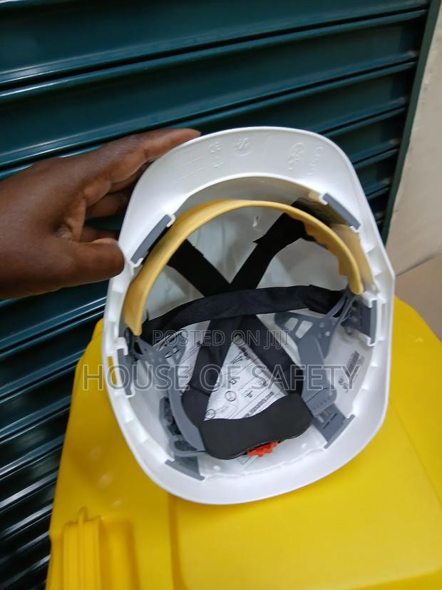 Safety Helmet With Double Chain Straps - main view
