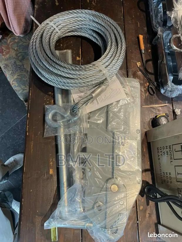 Pulling and Lifting Tirfor Winch