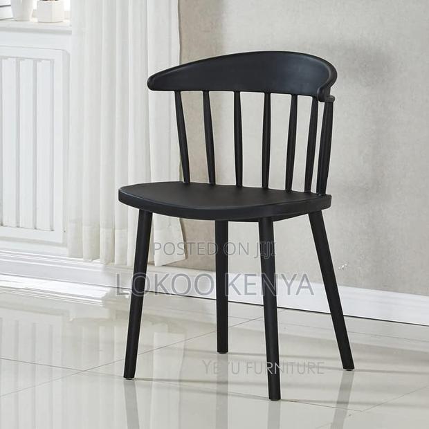 Dining Chair : Plastic Round Dining Seat With Legs