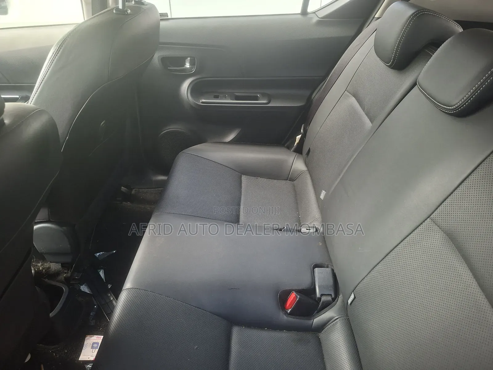 Toyota Aqua 2019 Silver