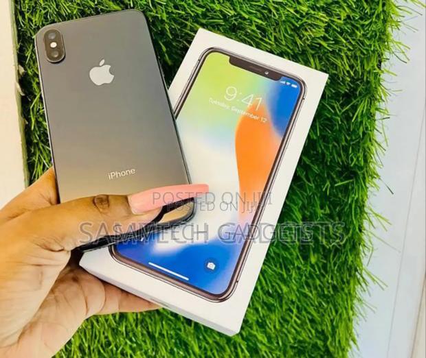 New Apple iPhone X 256 GB Black
