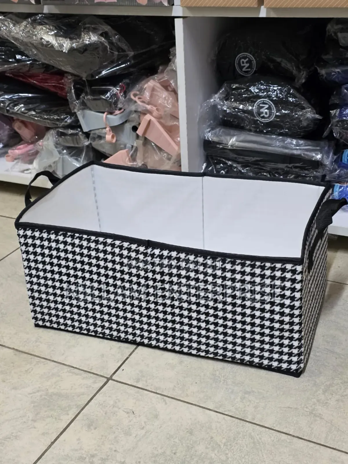 Collapsible Clothing Organizer*