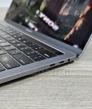 Laptop Apple MacBook Pro 2018 16GB Intel Core I7 SSD 512GB