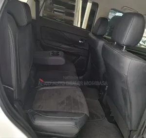 Mitsubishi Outlander 2.4 PHEV AWD 2019 White