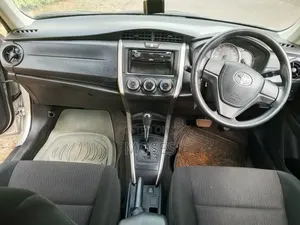 Toyota Corolla Fielder 2015 Silver