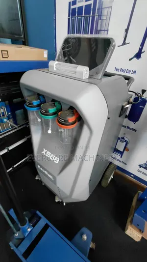Commercial Computerized Car a/C Refilling Machine Haosail Italy.