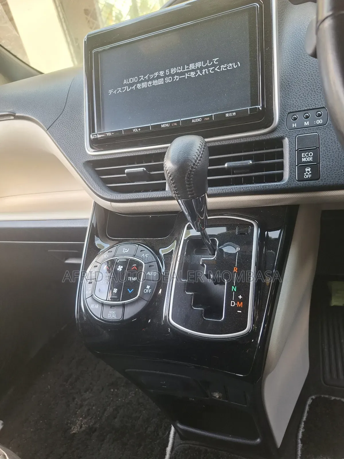 Toyota Noah 2.0 AWD (7 Seater) 2019 White