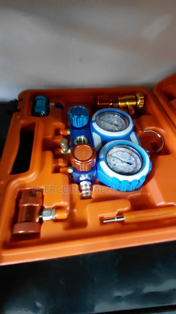 A/C Manifold Gauge for Proffesional Mechanics - thumbnail 3