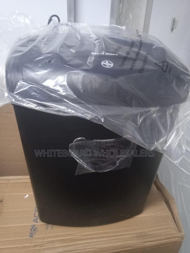 10-Sheet Cross-Cut Paper Shredder - main view