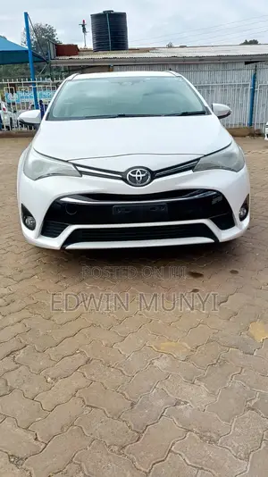 Toyota Avensis 2018 White