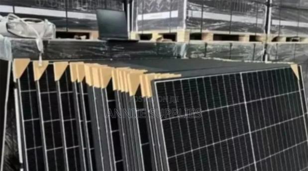 550watts Black All Weather Solar Panels - main view