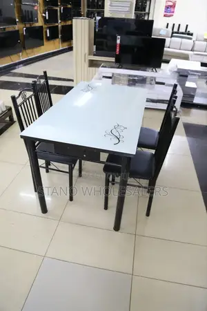 Assembled - 4sitter Dinning Table