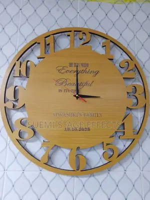 Custom Round Wooden Wall Clock – Personalized Engraving (45cm)