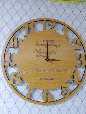 Custom Round Wooden Wall Clock – Personalized Engraving (45cm)