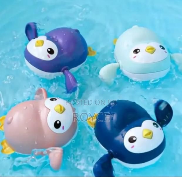 Wind Up Penguin Bath Toy - main view