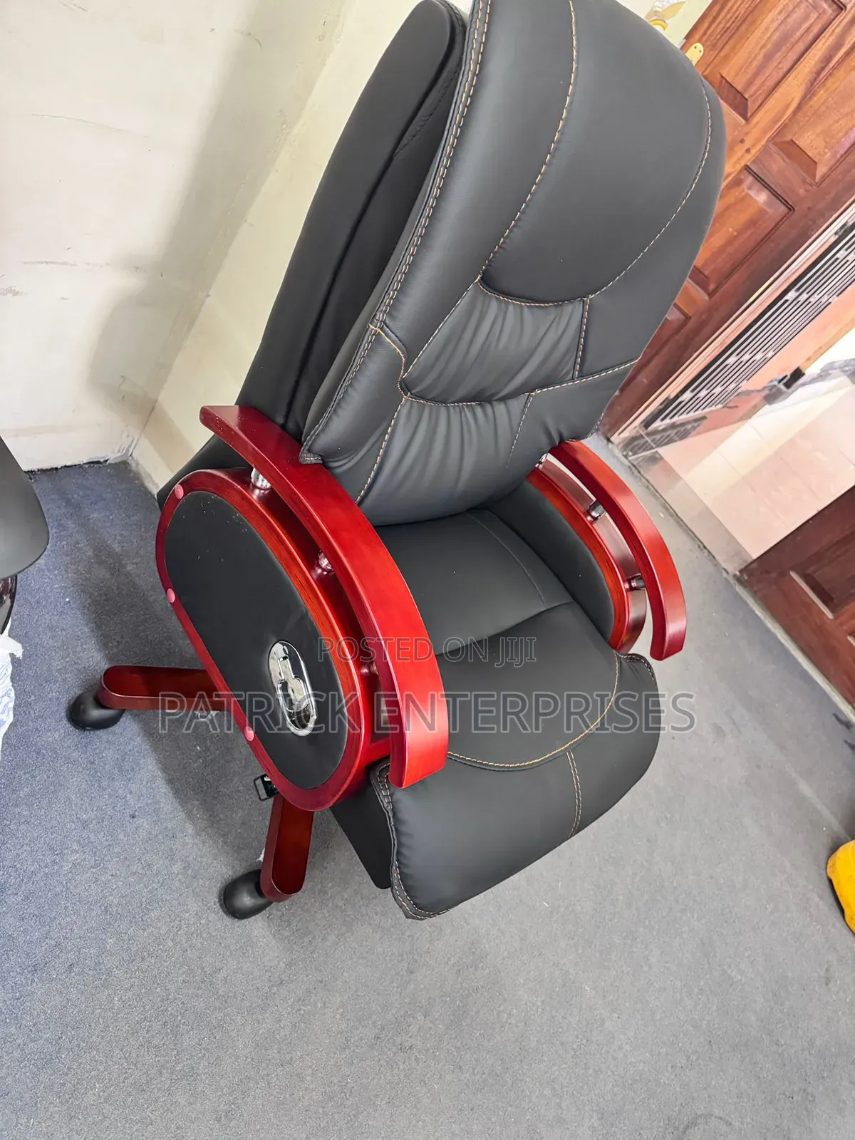 Executive Director's Office Leather Chair