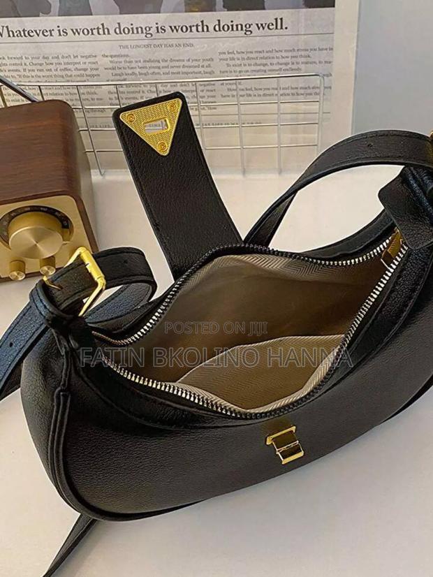 Quality Small Shoulder Bag (Baguette) - thumbnail 5