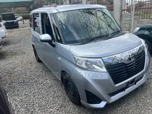 Toyota Roomy 1.0 FWD 2018 Silver