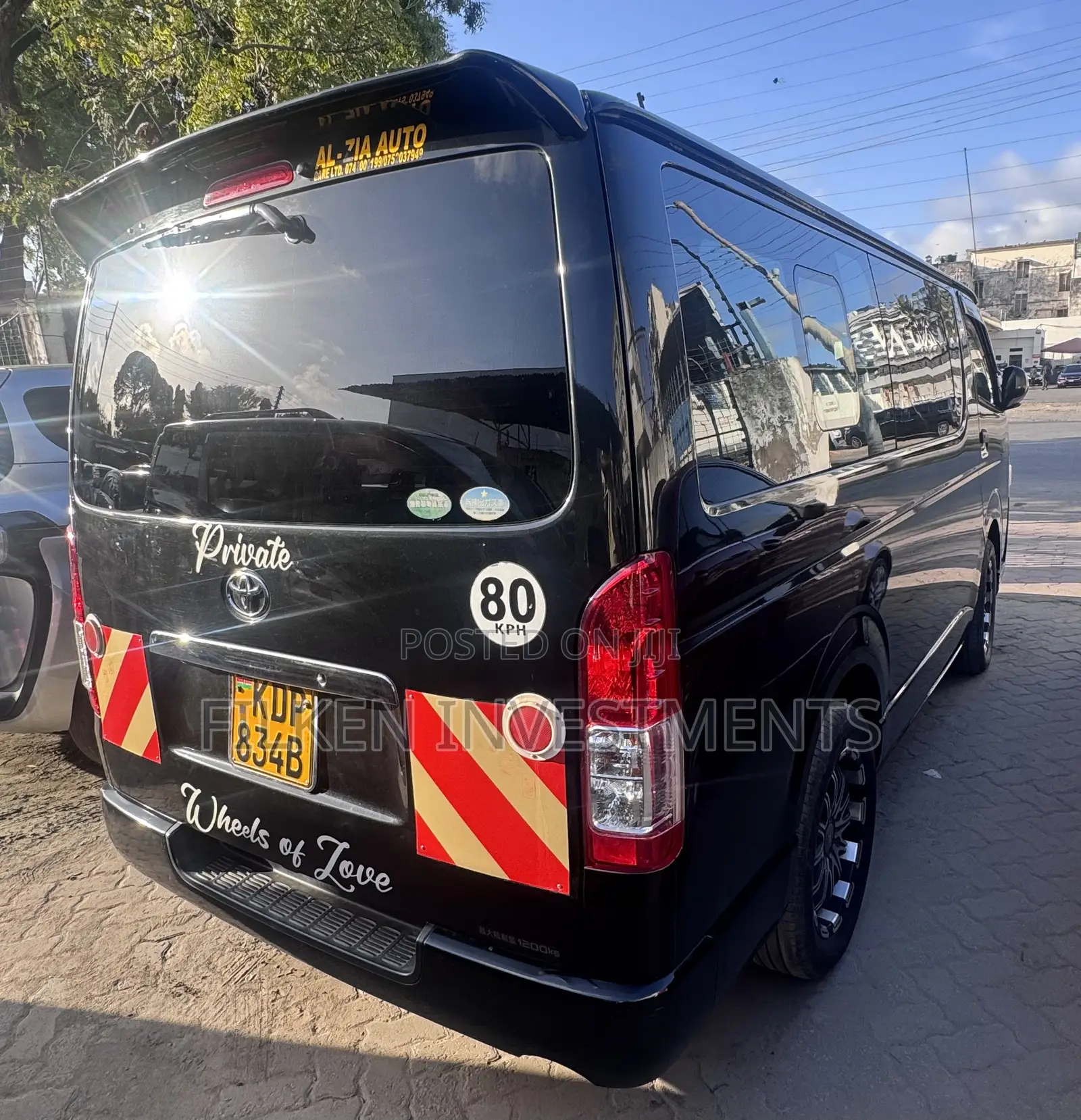 Toyota HiAce 2018 Black
