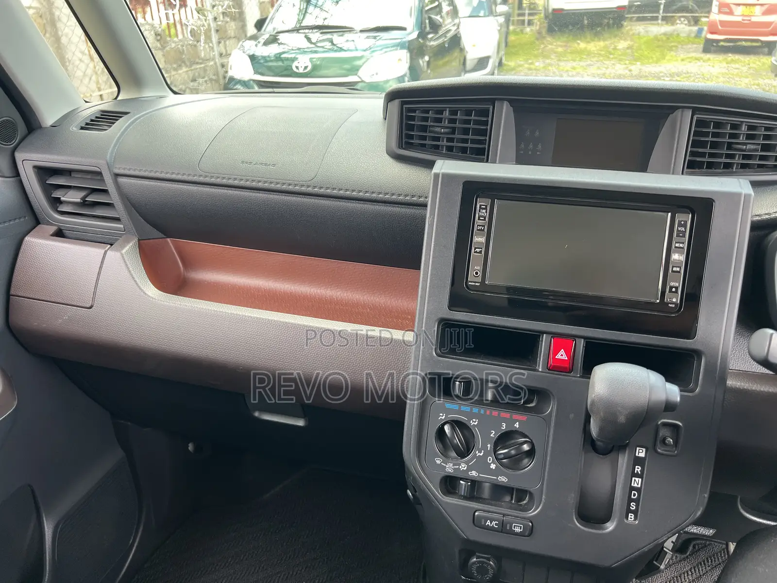 Toyota Roomy 2018 Black