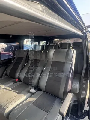 Toyota HiAce 2018 Black