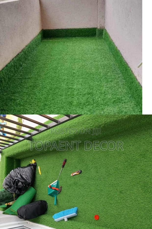 15mm Strong Backing and Water Resistant Artificial Grass Carpet - main view