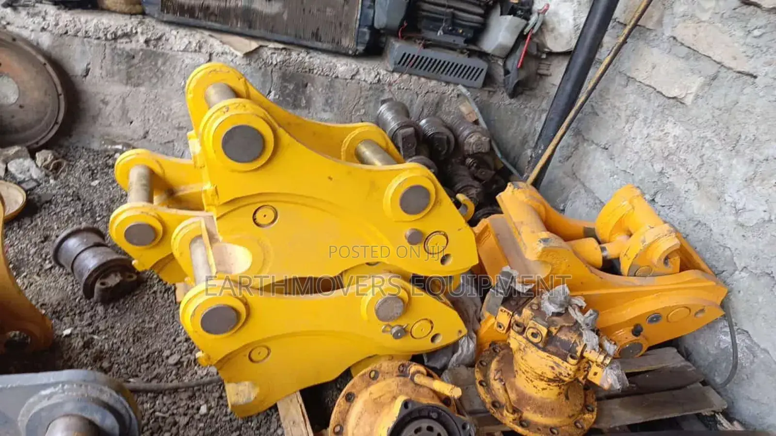 Excavator Couplers,Hammer Breakers and Rippers