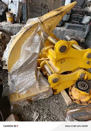 Excavator Couplers,Hammer Breakers and Rippers