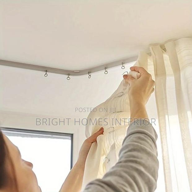 Bendable Window Rails Available