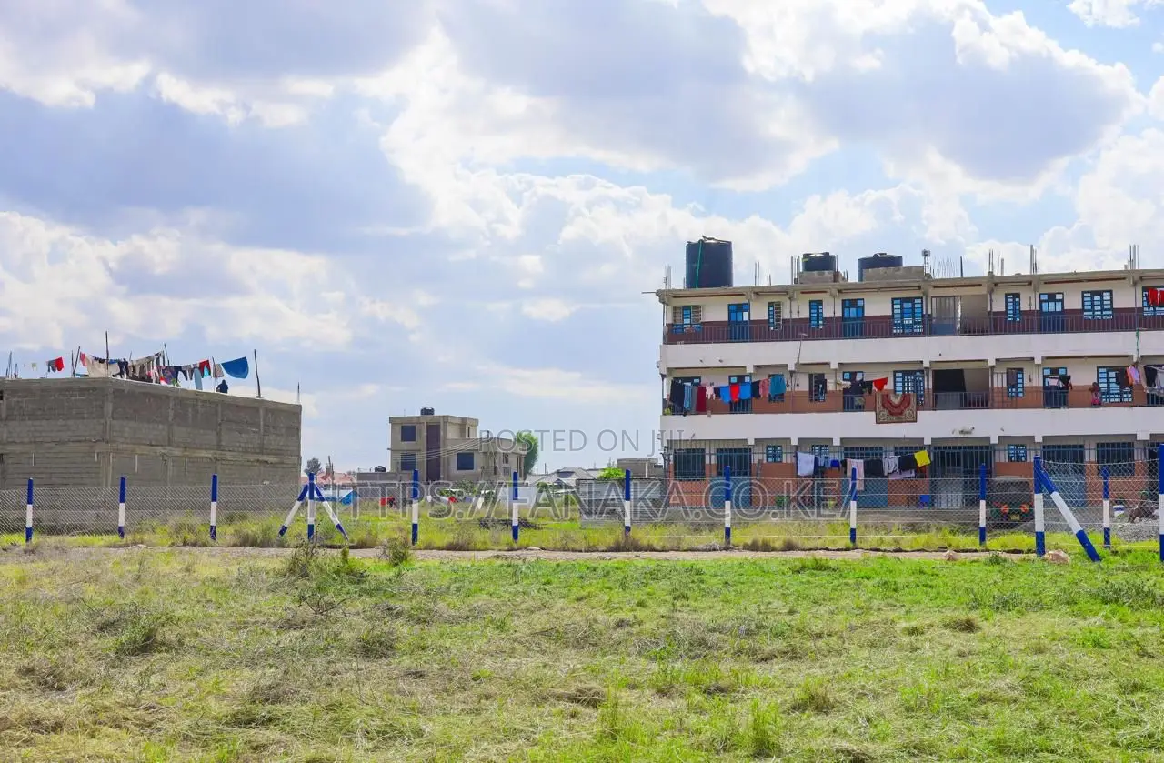Commercial Plots In)
