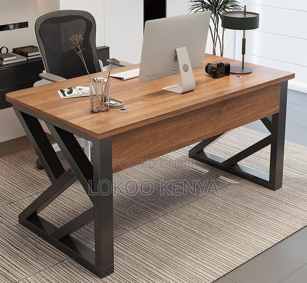 Office Desk : 1.4m Wooden Writing Table for Office - thumbnail 4