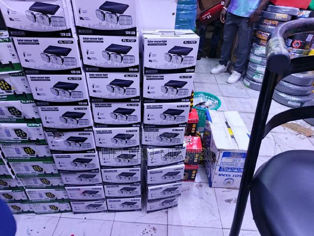 3 Head Foldable Solar Streetlight - main view