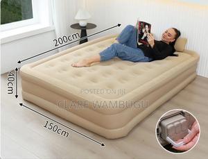 Inflatable Queen Airbed Mattress With Pump 2 Pillows –Zy