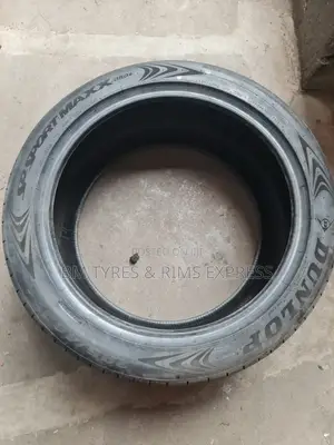 295 /40 R21 Dunlop Tyres (Japan)