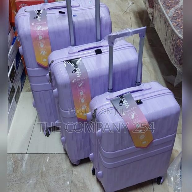 3 in 1 Luxurious Unbreakable Suitcase* Zipper Closure Frame.