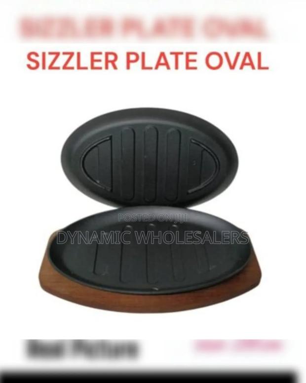 Cast Iron Sizzler Plate With Wooden Base