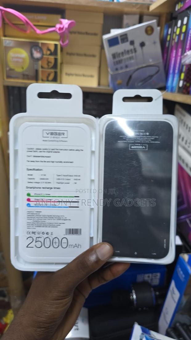 High-capacity Veger V11 Mobile Power Bank 25000mah