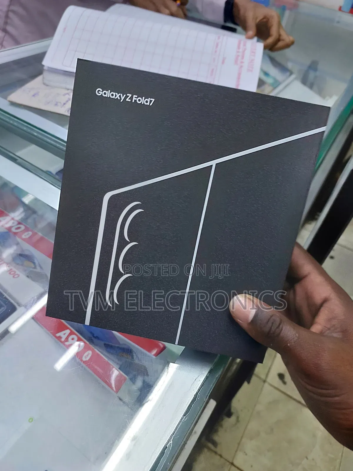 New Samsung Z 16 GB Black