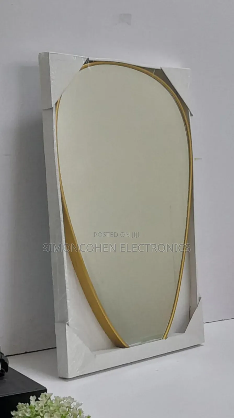 Decorative Oval Shaped Mirror