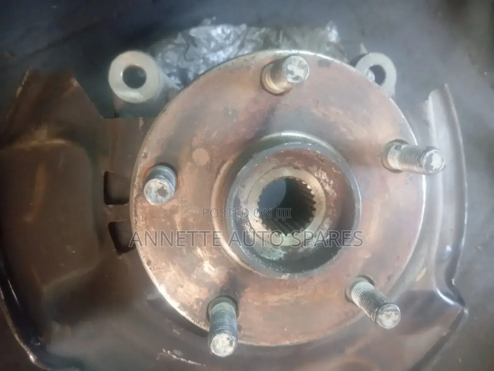 Toyota Vanguard Front Hub