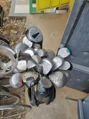 Assorted Golf Woods