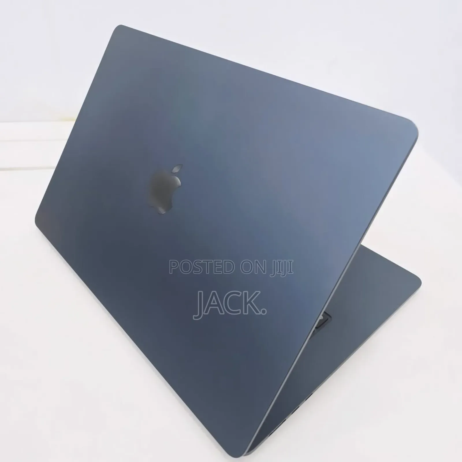 Laptop Apple MacBook Air 2024 M3 15-Inch 16GB Apple M3 SSD 256GB