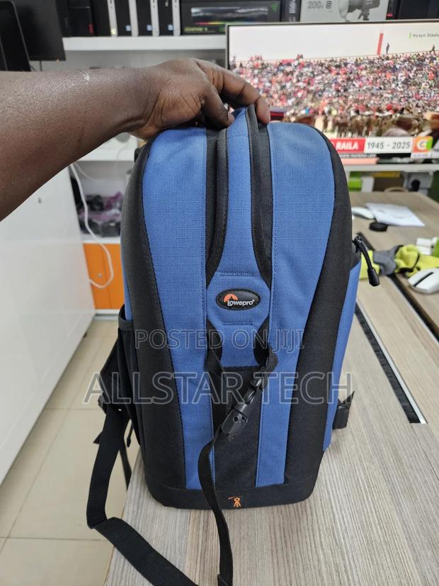 Lowepro Flipside 200