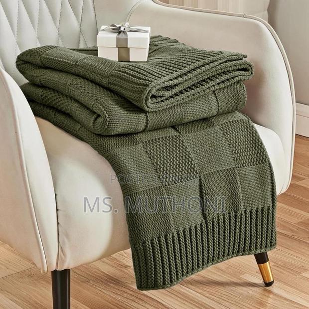 Knit Throw Blanket for Couch , Bed Sofa or Living Room