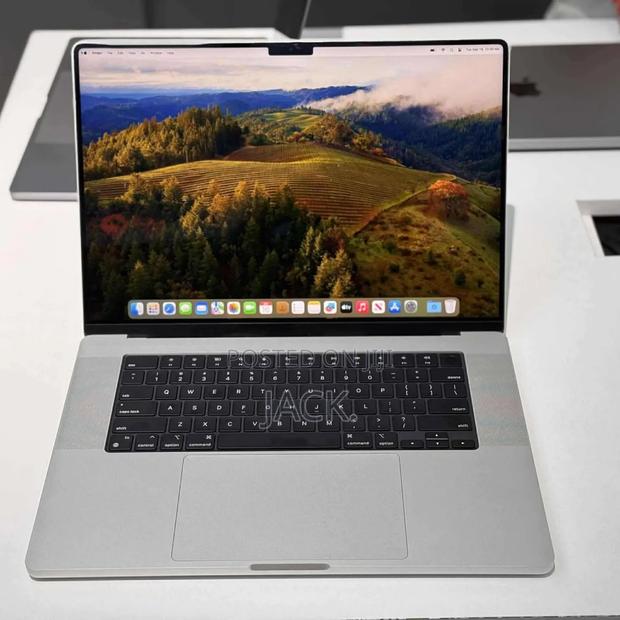 Laptop Apple MacBook Pro 2023 M3 Pro 16-Inch 18GB Apple M3 SSD 512GB